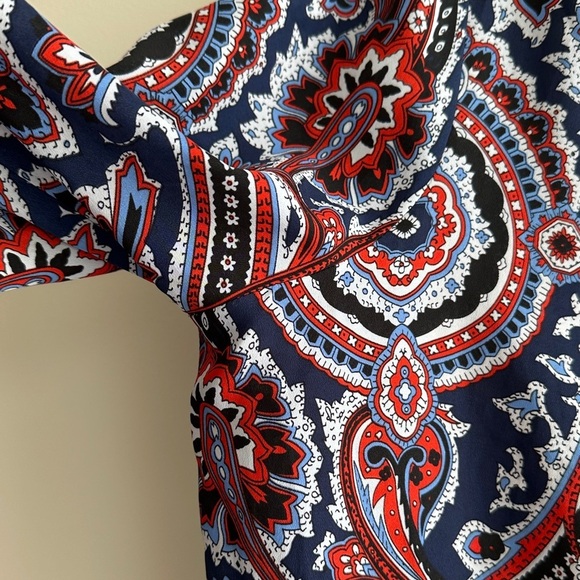 Michael Kors Multicolor Paisley Roll Tab Sleeve Smocked Blouse, Size Large - Picture 7 of 16